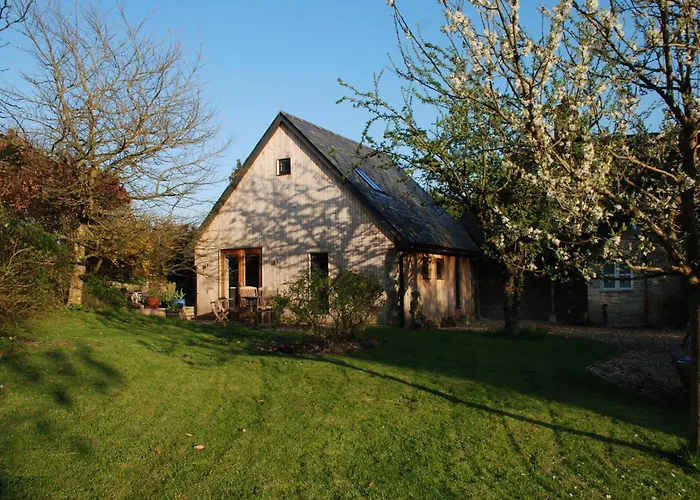 Garden Studio Spring Cottage